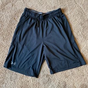 Under Armour Small lightweight workout shorts Color-Black *Excellent Condition